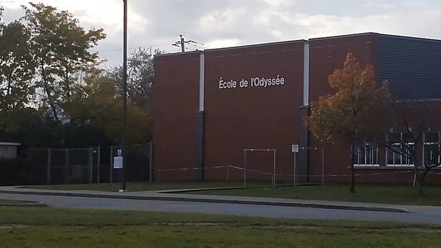 Scène policière à Sainte-Catherine (Le Reflet - Erick Rivest)