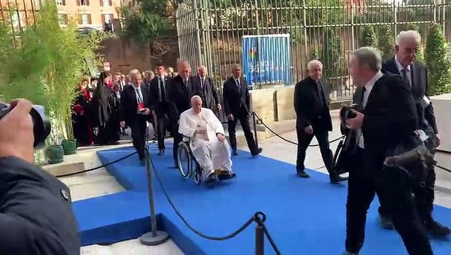 Papa Francesco al Colosseo per l’incontro di preghiera per la pace