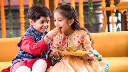 Bhai Dooj 2022 Messages, Whatsapp Status, Facebook Status,SMS, Images,Video | Boldsky*Religious