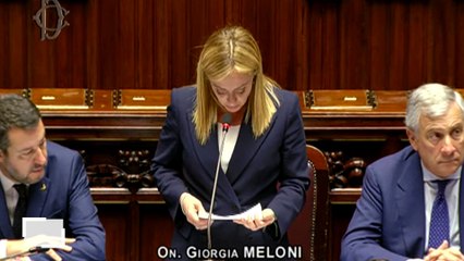 Governo, Meloni sbaglia il nome di Soumahoro. Lui la corregge dall'aula