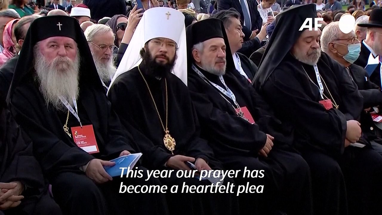 Pope Francis criticises nuclear threat in Ukraine