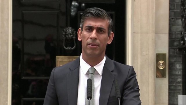 영국 수낵 총리 정식 취임... 트러스 잘못 바로잡을 것 / YTN