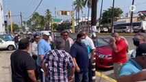 Trabajadores de Pemex en Veracruz se manifiestan por demora de pagos