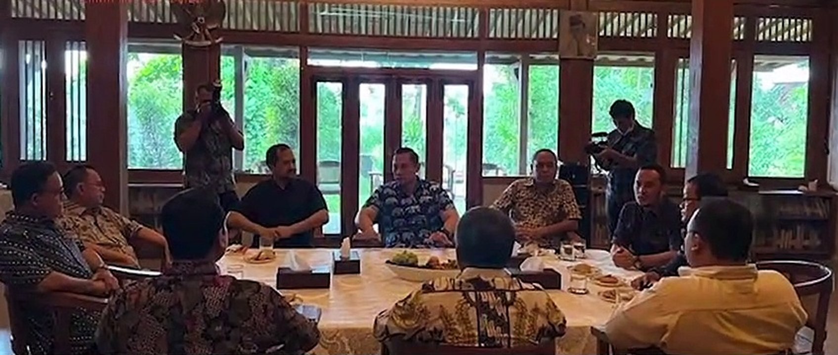 PERMINTAAN DEMOKRAT AGAR ANIE PERTIMBANGKAN AHY JADI CAWAPRES.