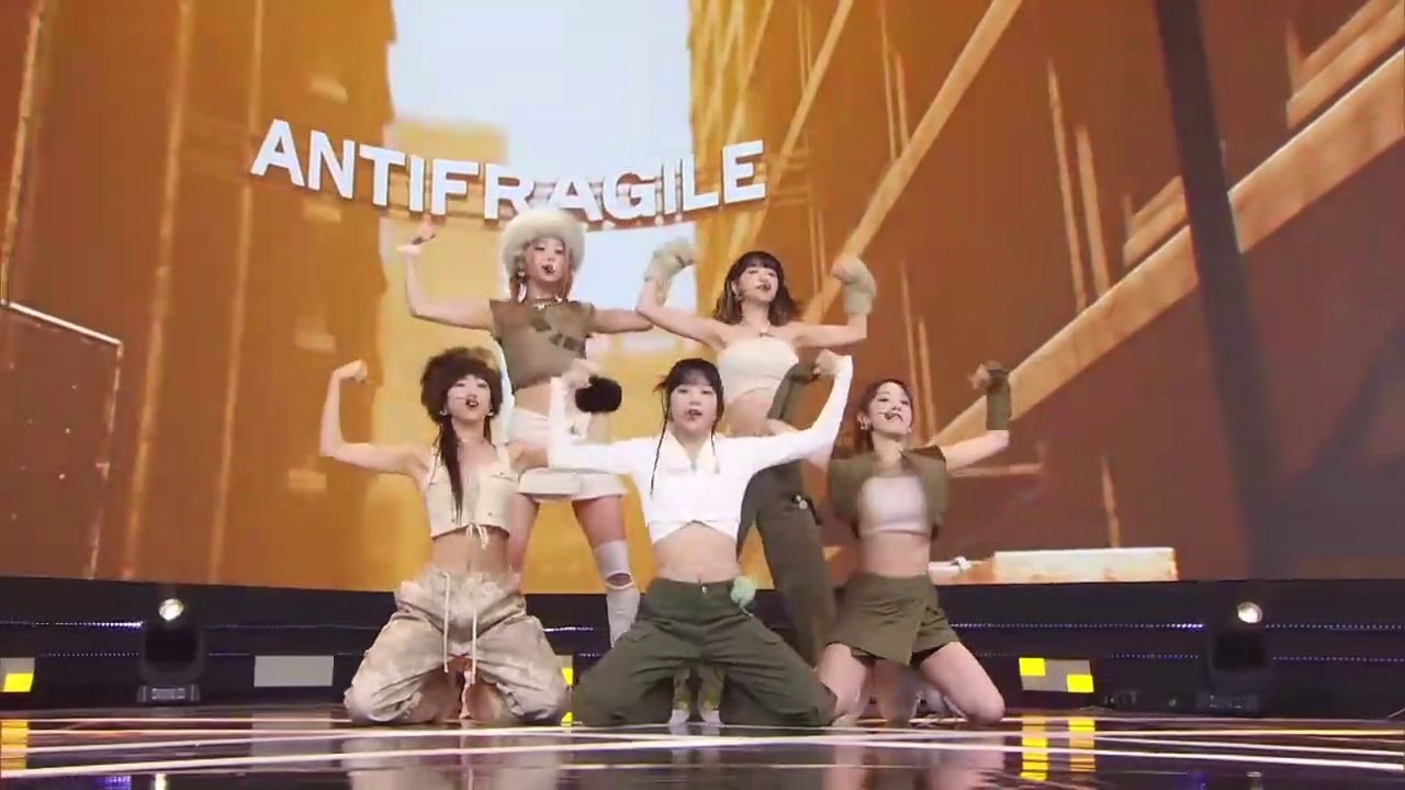 LE SSERAFIM, ANTIFRAGILE [THE SHOW ]