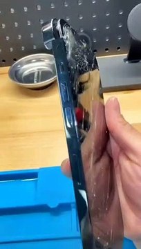 Broken iphone hands-on #iphone #tech #technology #towardsg