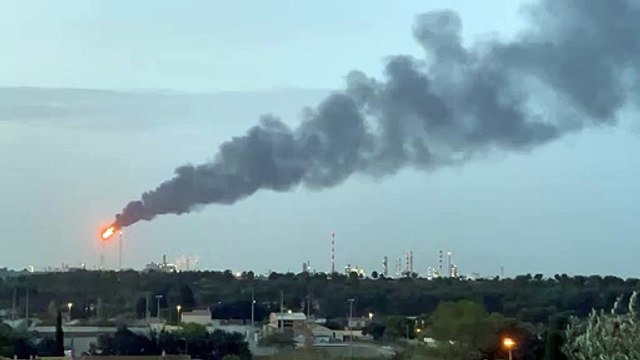 Martigues : une torche impressionnante à Lavéra