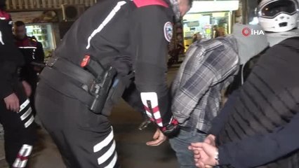 'Dur' ihtarına uymayan araç 5 dakika süren kovalamaca sonucu yakalandı