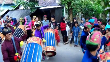 INDONESIAN LOMBOK TRADITIONAL MUSIC - GANDANG BELEQ