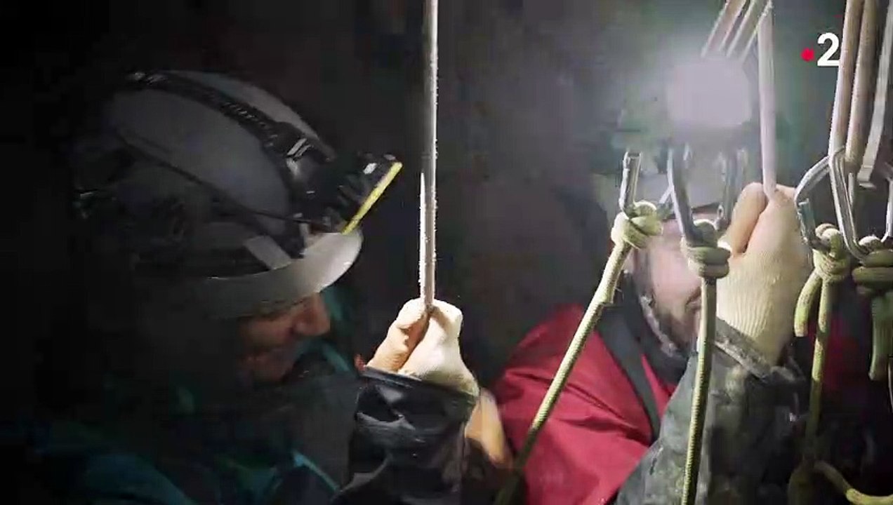 Claudio Capéo dans "Nos Terres inconnues", sur France 2