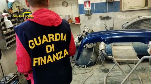 Palermo, sequestrate a Passo di Rigano due autocarrozzerie abusive