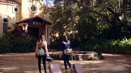 Etudiante, et plus si affinités... Bande-annonce (EN)