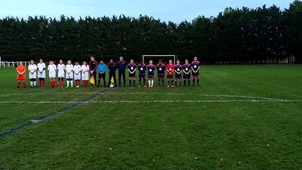 Minute de silence des féminines pour le papa du coach Jonathan