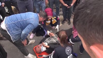 ŞANLIURFA - İki otomobilin çarpışması sonucu 1 kişi yaralandı