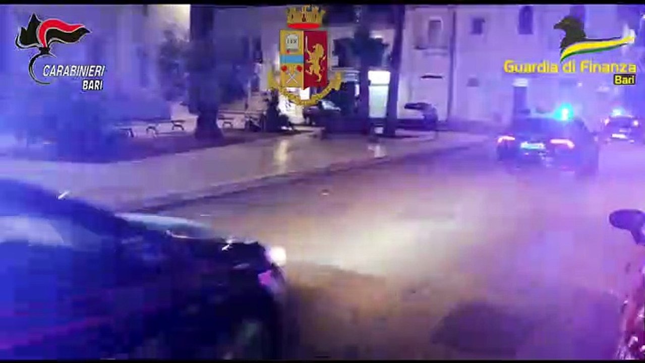 Puglia: corruzione elettorale, scambio elettorale politico-mafioso, droga ed estorsioni. 19 arresti tra Provincia di Bari e Sicilia - VIDEO