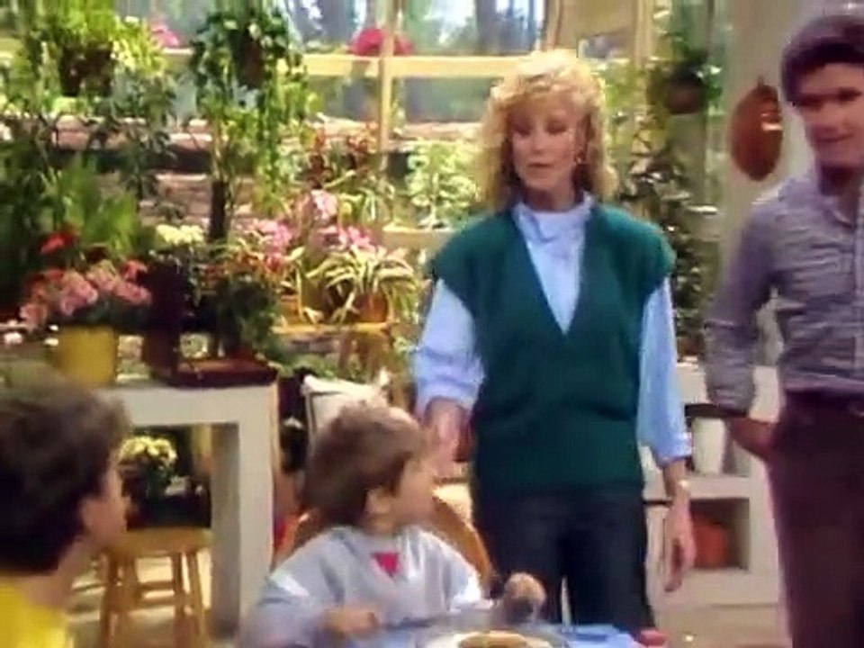 Growing Pains - Se1 - Ep04 - Carol's Article HD Watch HD Deutsch