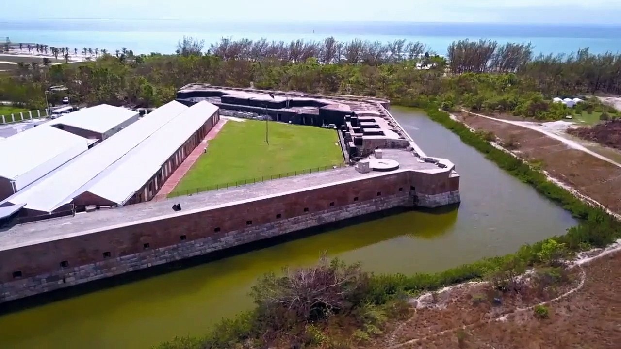 Rob Riggle - Global Investigator - Se1 - Ep03 - Pirate Booty HD Watch HD Deutsch