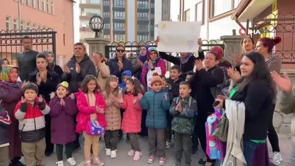 Niğde'de veliler öğretmen için eylem yaptı