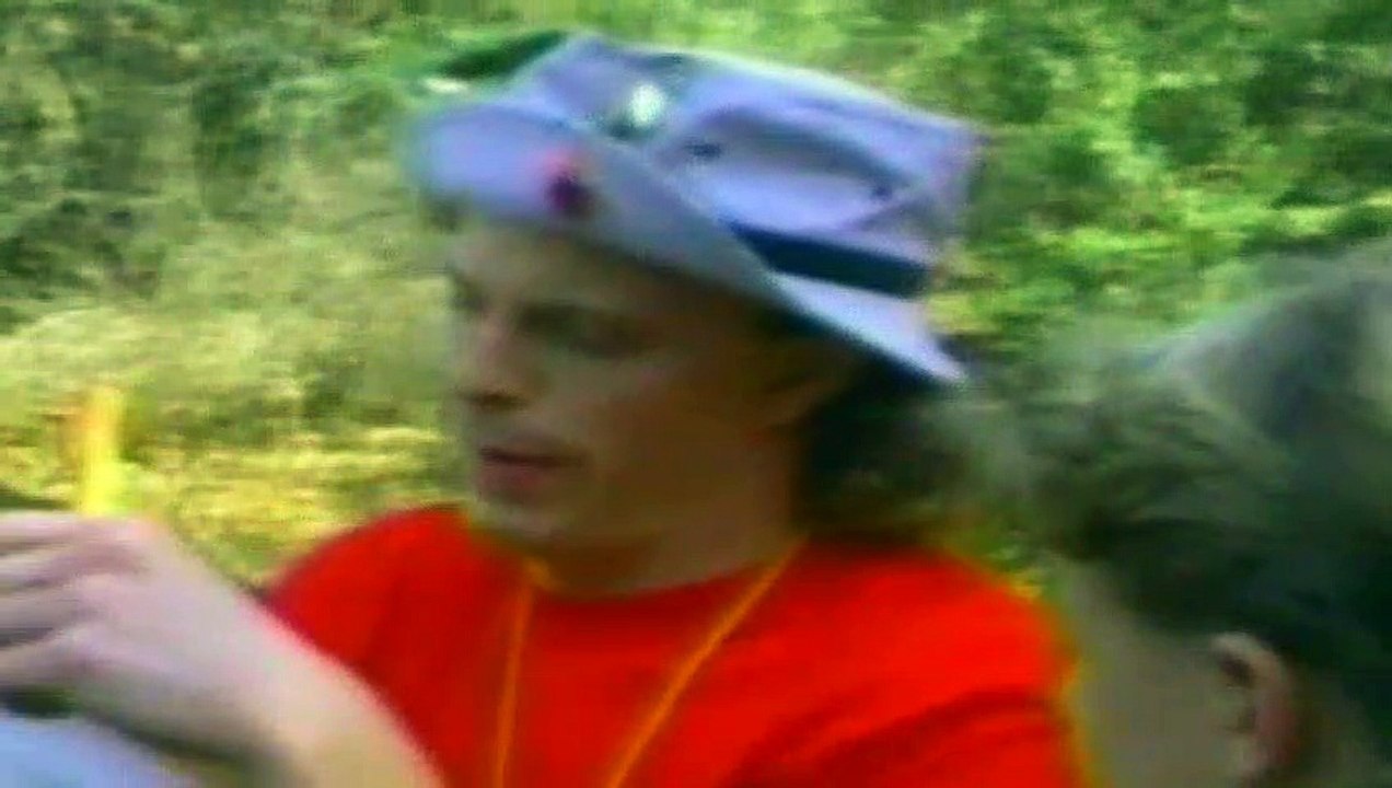 Salute Your Shorts S01E12 Mail Carrier Mona video Dailymotion