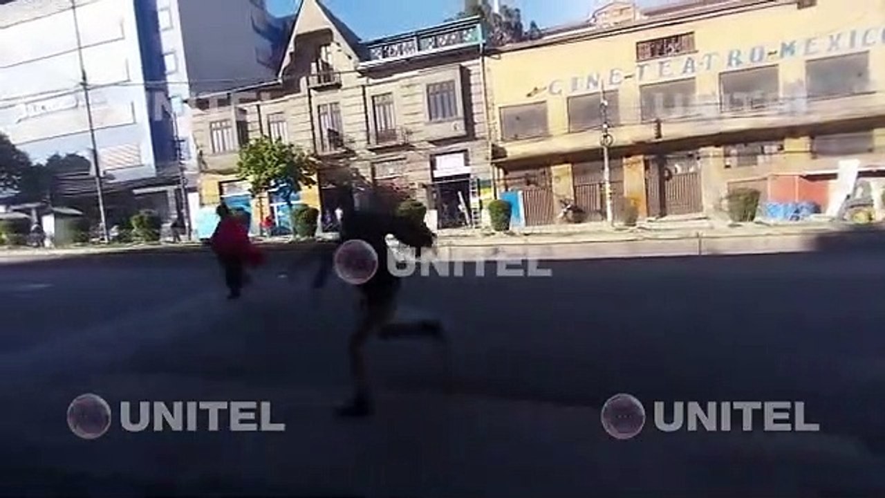 ‘Autoconvocados’ atacan con piedras y palos a la marcha por el Censo en La Paz