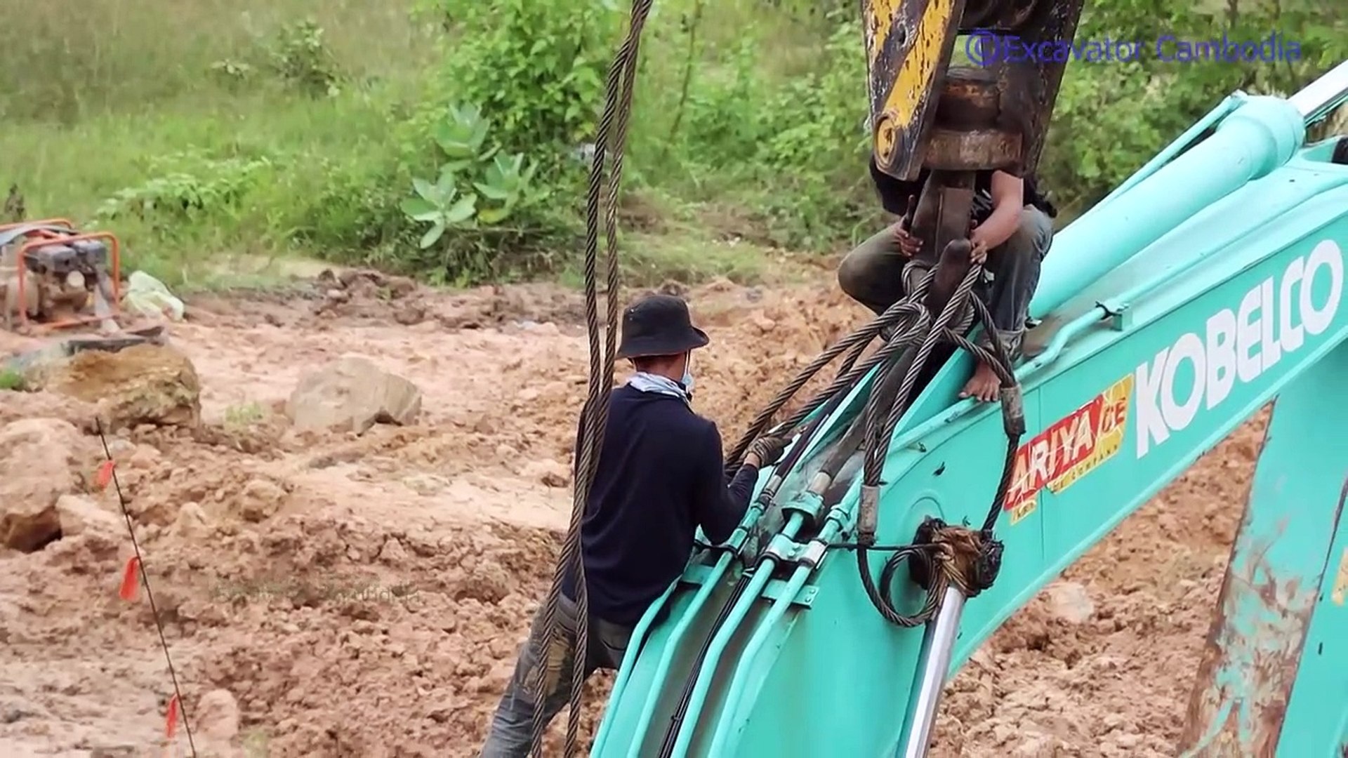 12.Amazing That Double Crane Use His Power Recovery Excavator fail Sink In Deep  Hole Successfully - Video Dailymotion