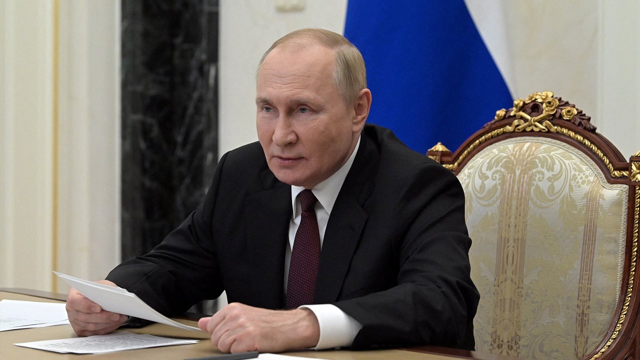 Putin oversees nuclear strike drills by Russia’s strategic offensive forces