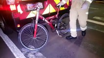 Ciclista fica ferido ao sofrer queda na Avenida Brasil