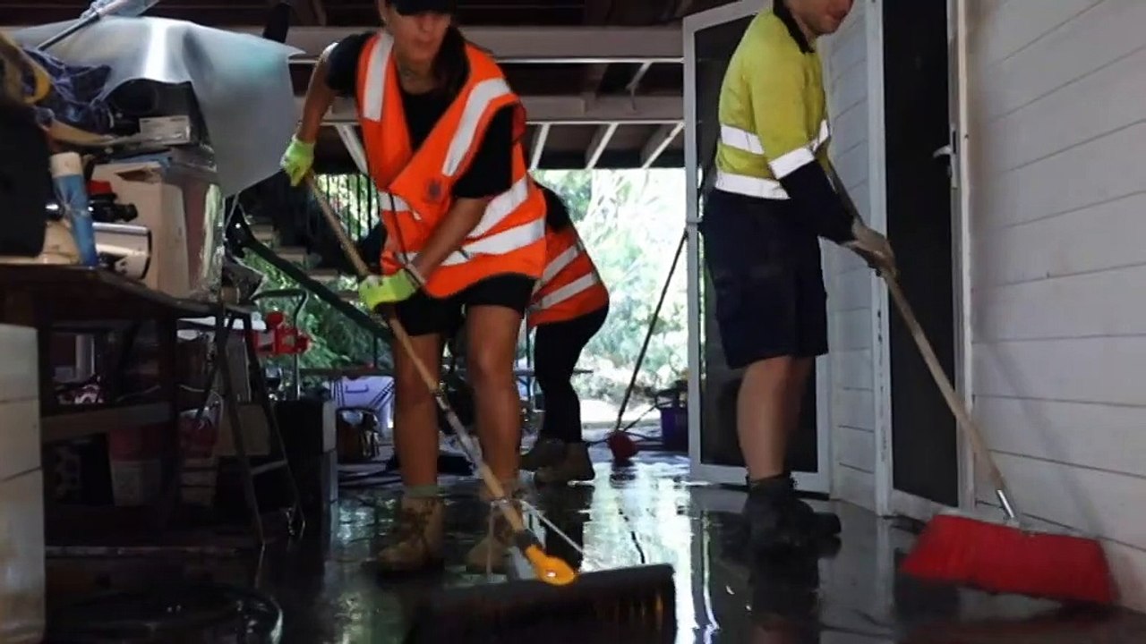 Moree floodwaters recede and clean-up efforts begin