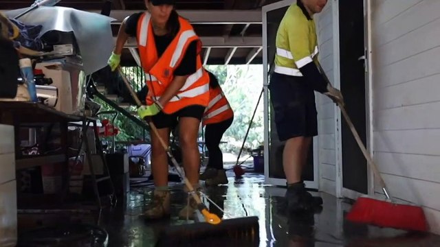 Moree floodwaters recede and clean-up efforts begin