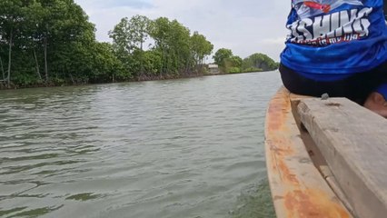 Berangkat Mancing Naik Perahu Kecil, Mancing Teknik Handline