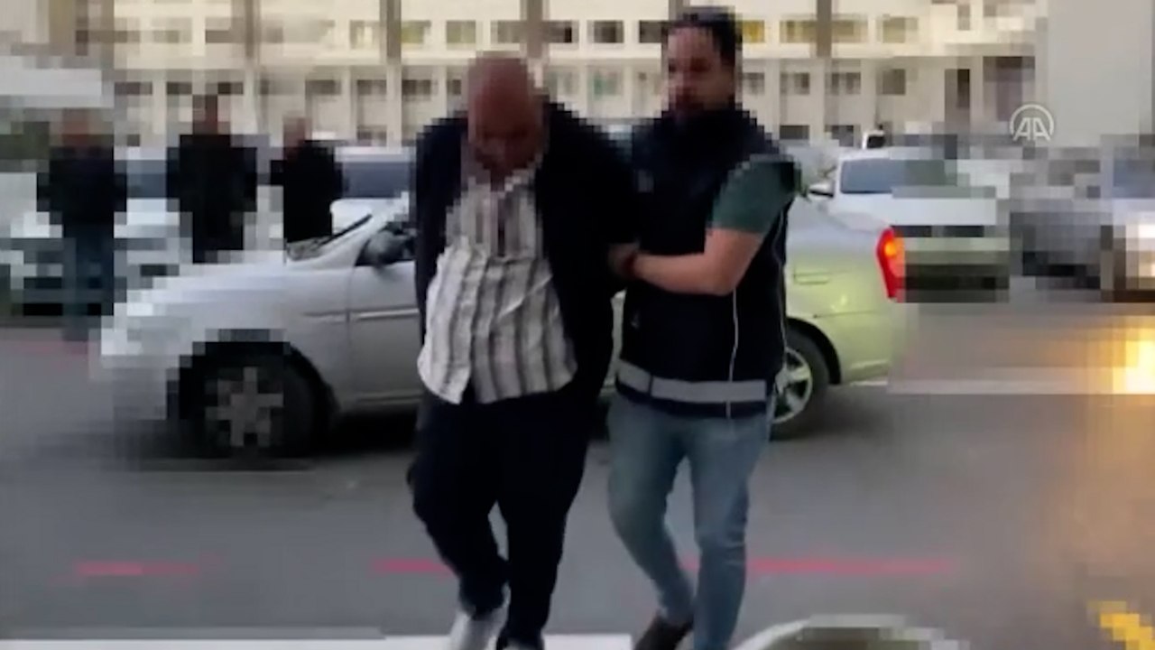 İstanbul'da yabancı uyrukluları ikamet izni vaadiyle dolandıran şüpheli yakalandı