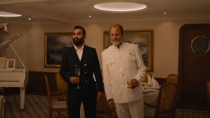 Hüzün Üçgeni Altyazılı Fragman