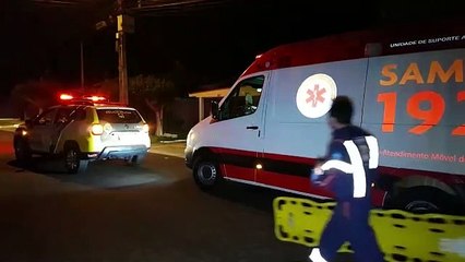 Jovem entra em surto e PM faz uso de arma não letal para conter o homem, no Bairro Universitário