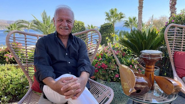 Türk Halk Müziği sanatçısı 80 yaşındaki Recep Kaymak, sanatla geçen yıllarını anlattı