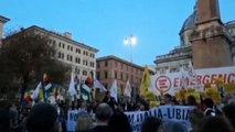 In piazza contro memorandum Italia-Libia, Boldrini contestata