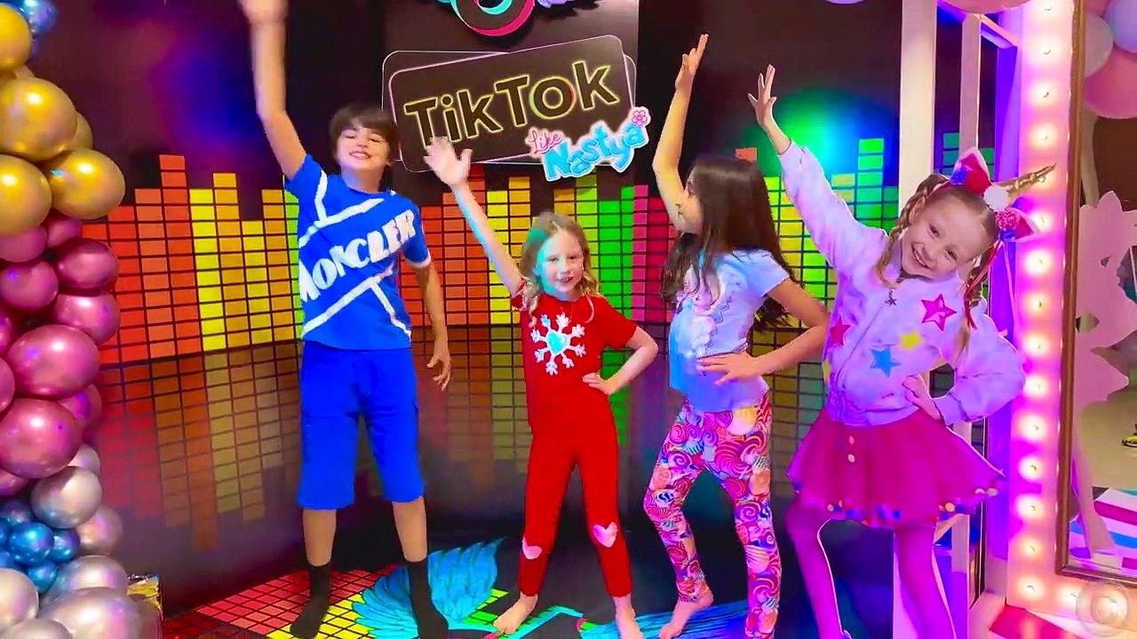 A new episode of a children's entertainment show from Nastya and dad ...