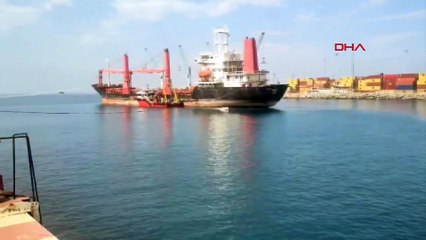 Karaya oturan gemi 7,5 ay sonra yüzdürüldü