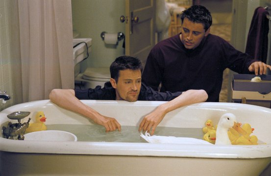 Matthew Perry says his physical changes on ‘Friends ’indicate what drugs he was on
