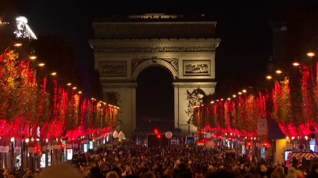 Illuminations des Champs-Elysées à l'heure de la sobriété énergétique : 50€ par jour d'électricité