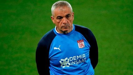 Romanyalı gazeteciden Sivasspor'a skandal soru! Jet hızında özür geldi