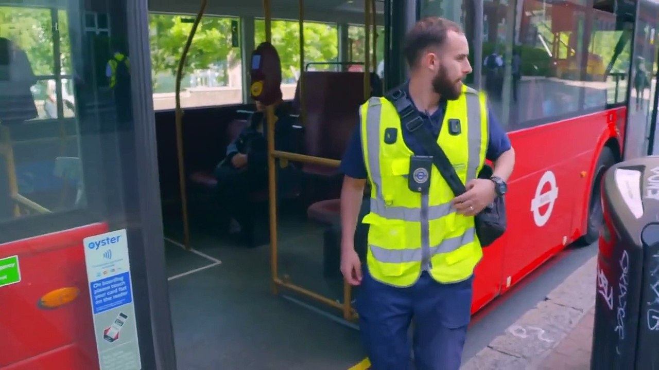 Fare Dodgers - At War with the Law - Se1 - Ep01 HD Watch HD Deutsch