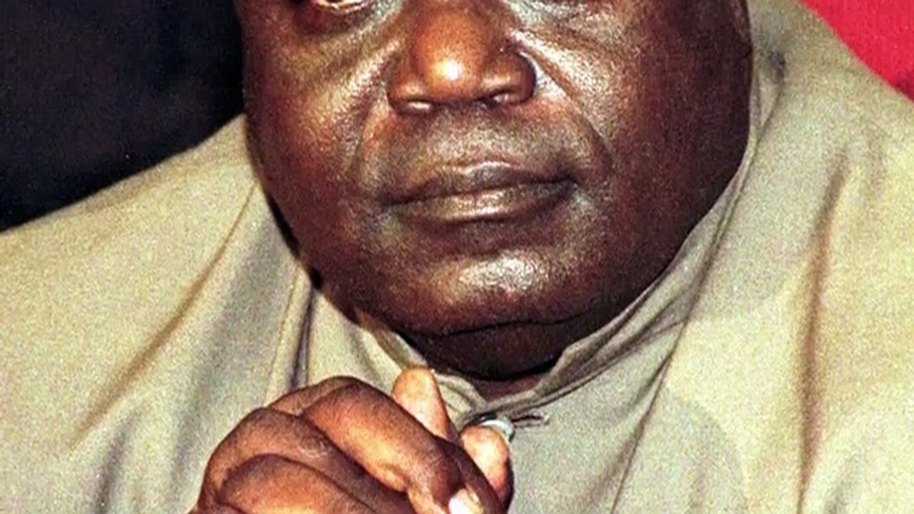 How to Become a Tyrant - Se1 - Ep02 HD Watch HD Deutsch