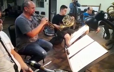 Orquestra Sinfônica de SC prepara espetáculo em homenagem à Marília Mendonça