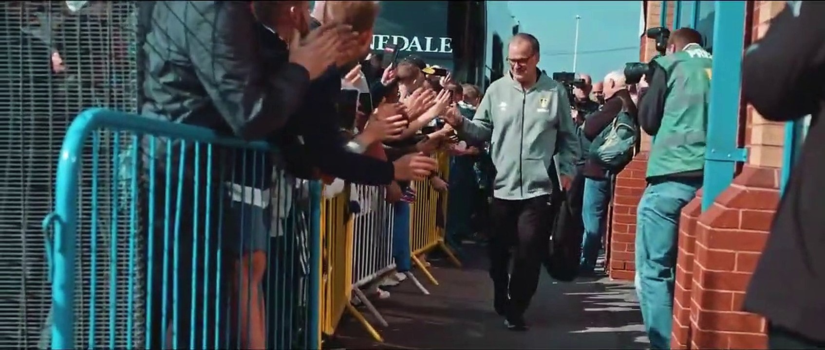 Take Us Home - Leeds United - Se2 - Ep01 - Changes HD Watch HD Deutsch