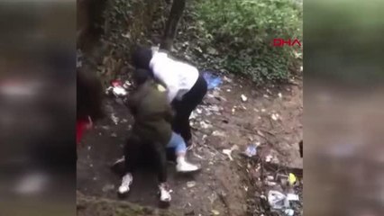 GENÇ KIZLAR, AKRANLARINI DÖVERKEN ÇEKTİKLERİ GÖRÜNTÜYÜ SOSYAL MEDYADA PAYLAŞTI