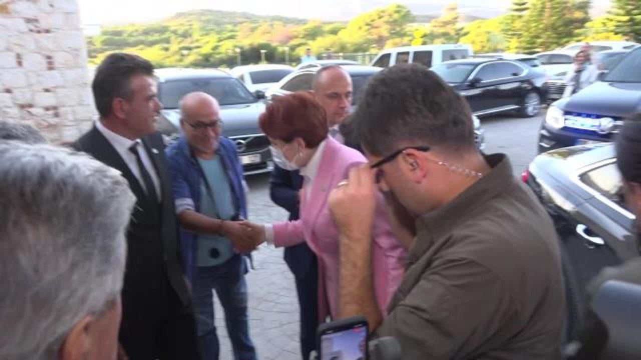 Meral Akşener, Demre'de Kanaat Önderleri ve İş İnsanlarıyla Buluştu