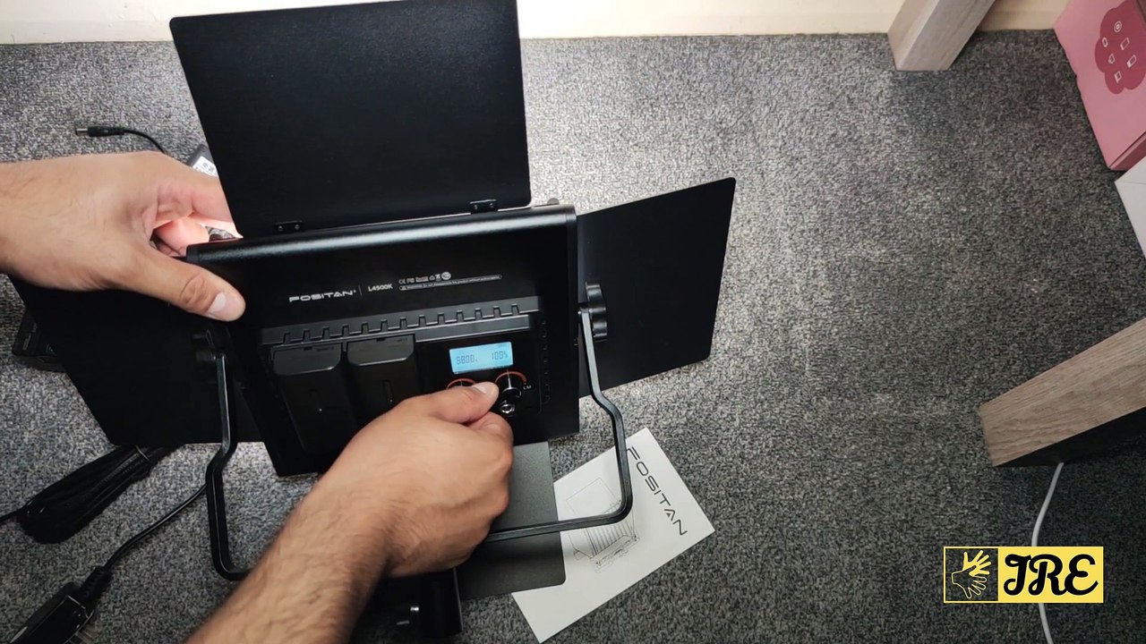 Fositan L4500K LED Panel Light with LCD Screen (Review)