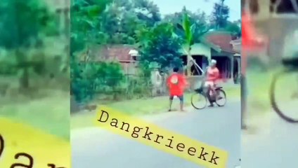 KESANTUYAN YANG MEMBAWA DERITA