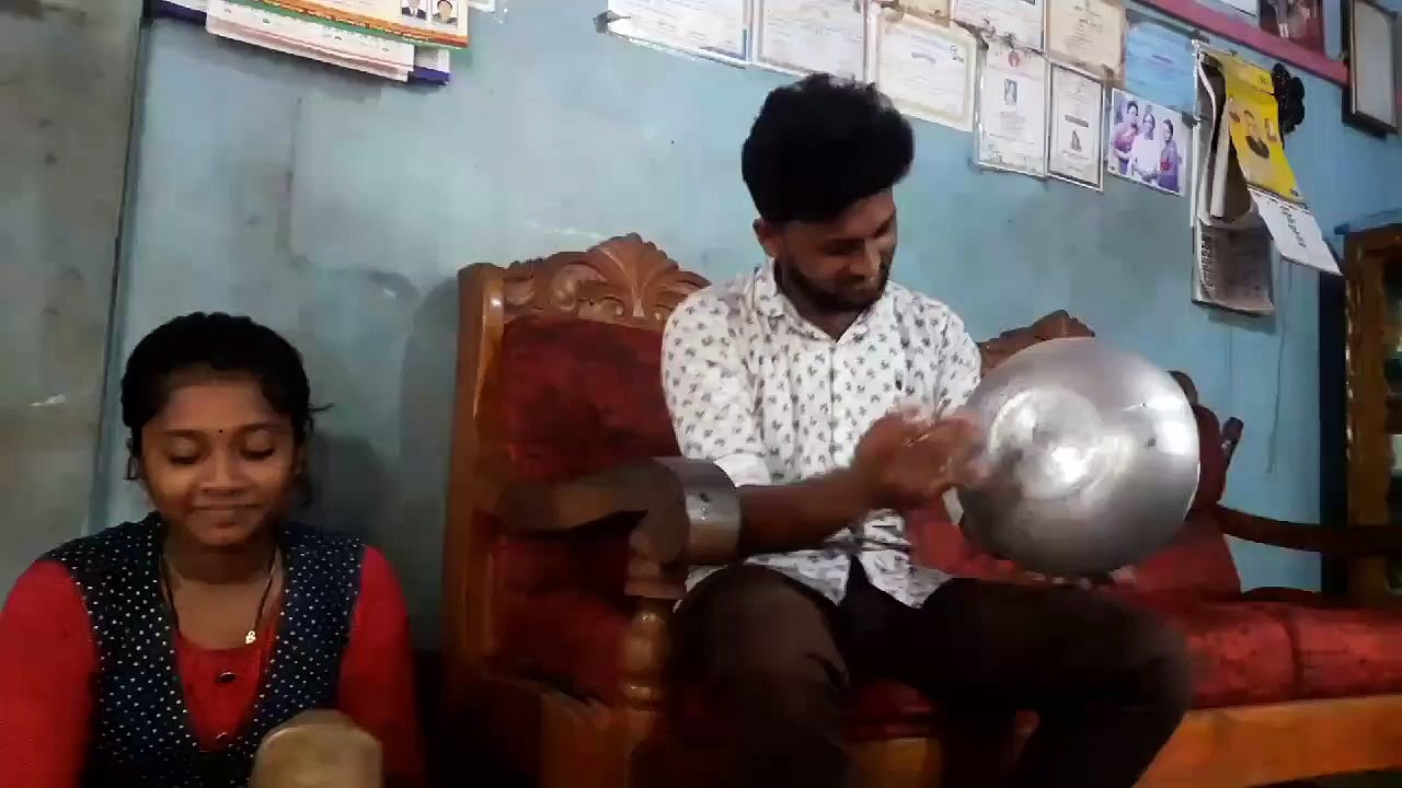 সাদা সাদা কালা কালা