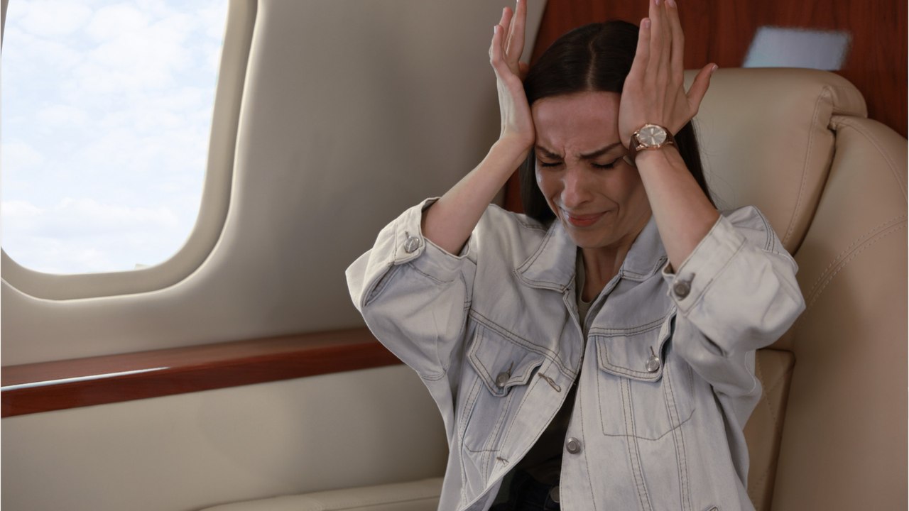 Woman’s head ‘explodes’ midflight due to pressure on the plane video